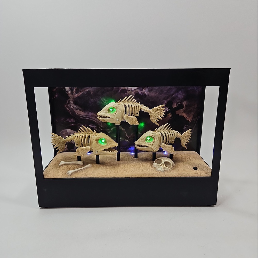 RARE PAC 2018 Animated Skeleton Piranha Fish Tank Halloween Decoration Tested
